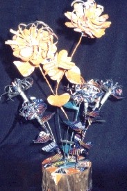 flower2.jpg (23405 bytes)